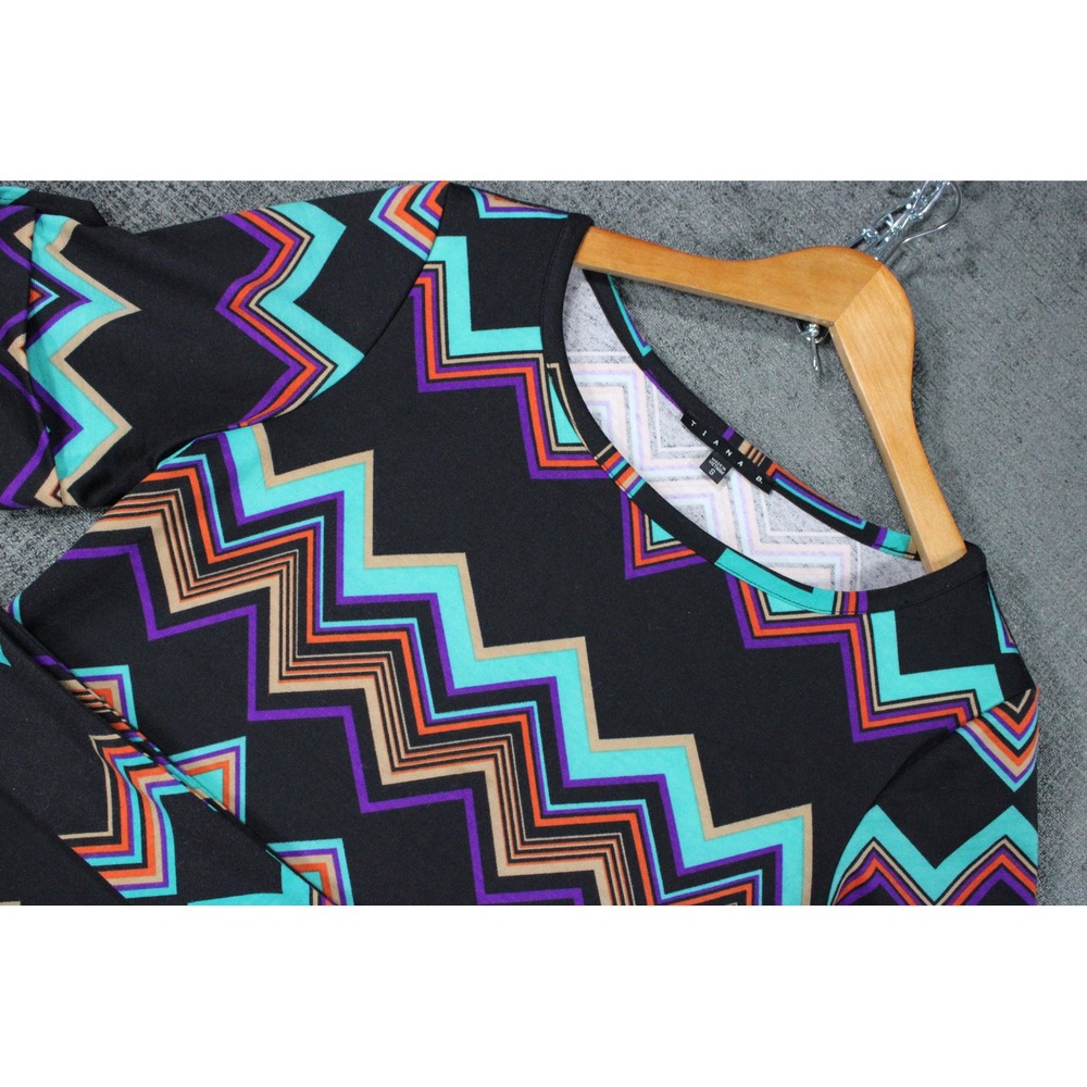 Tiana B Womens Chevron Zigzag Print Short Sleeve Belted Shift Dress Black Small
